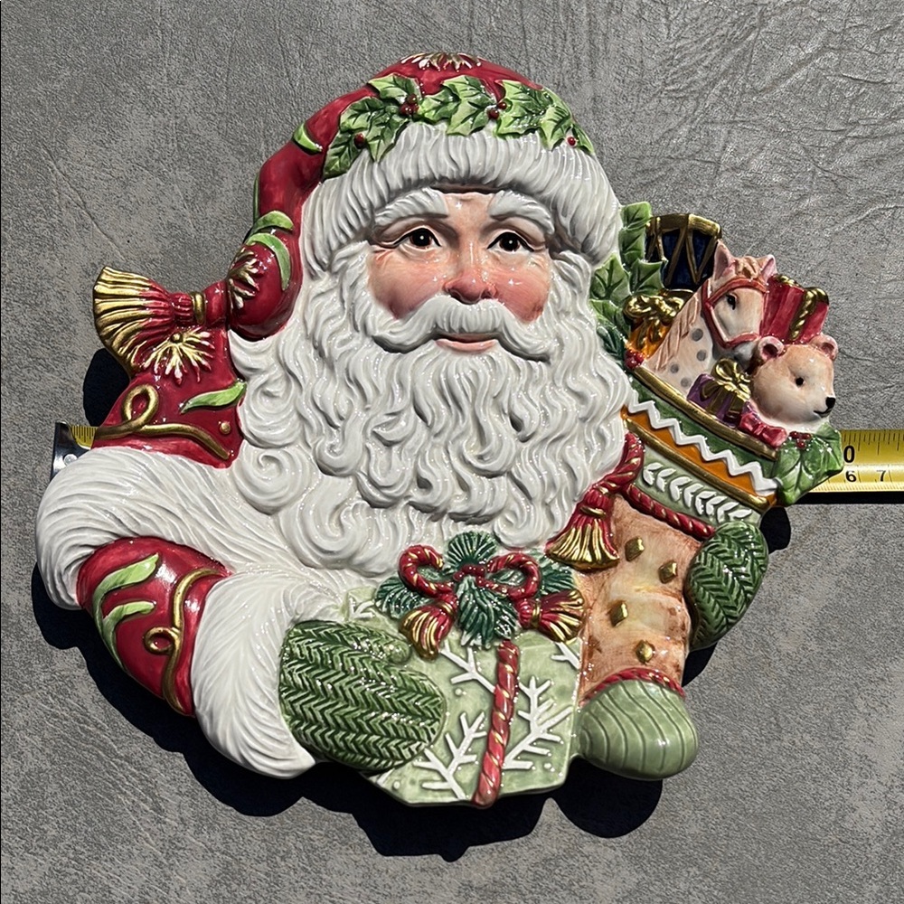 Fitz & Floyd classics Winter Holiday Santa. Christmas Plate